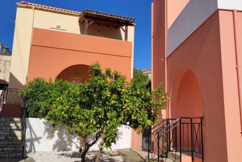 cf0e6261-ef8b-42b8-b872-d53160f29247