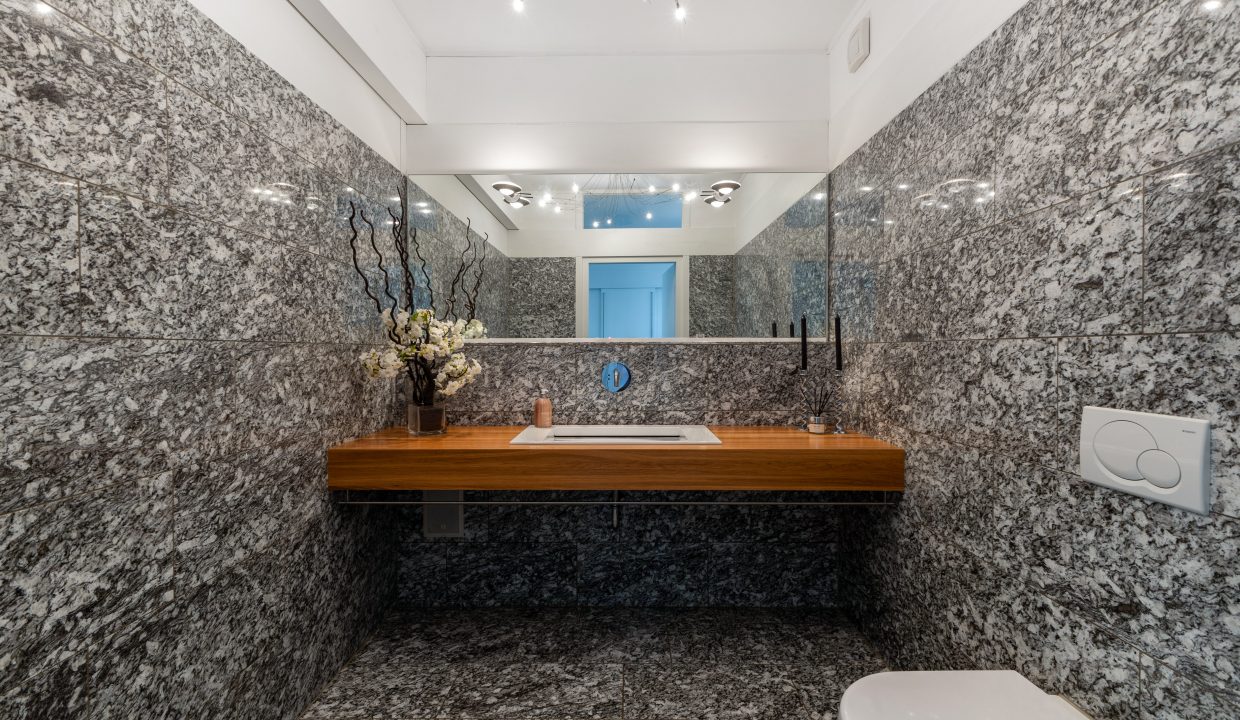 The-Lake-House-The-Forestry-Road-Plaistow (32)