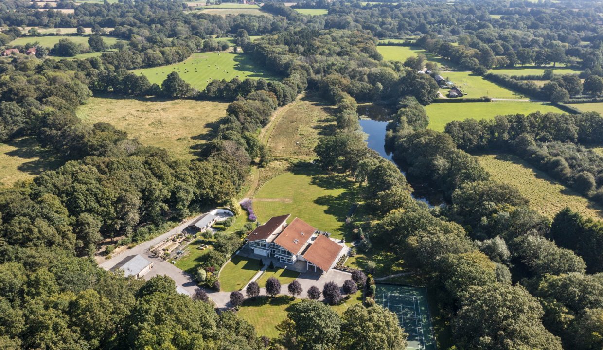 The-Lake-House,-The-Forestry-Road,-Plaistow,-Billingshurst,-West-Sussex,-RH14-0PB